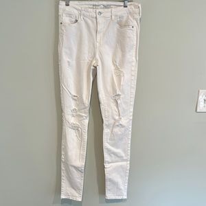 ✨🎃Old Navy 8Tall white jeans Rockstar Midrise
